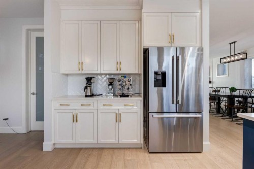 37 Cattail Run, Rural Rocky View County, AB - Indoor Photo Showing Kitchen