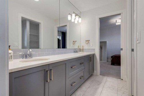 37 Cattail Run, Rural Rocky View County, AB - Indoor Photo Showing Bathroom