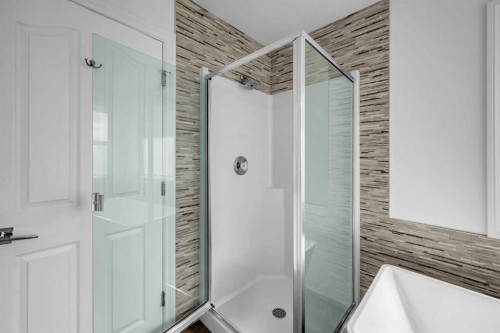 80 Canoe Square Sw, Airdrie, AB - Indoor Photo Showing Bathroom
