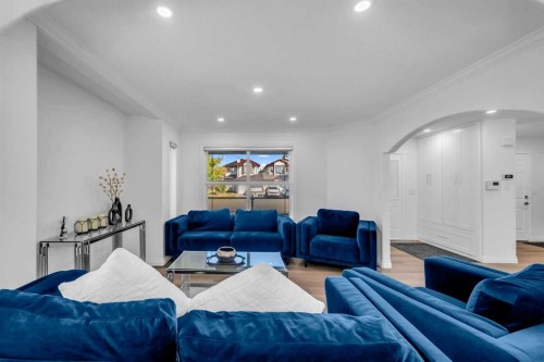 80 Canoe Square Sw, Airdrie, AB - Indoor Photo Showing Living Room