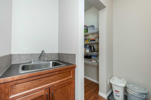 1119 Panamount Boulevard Nw, Calgary, AB - Indoor