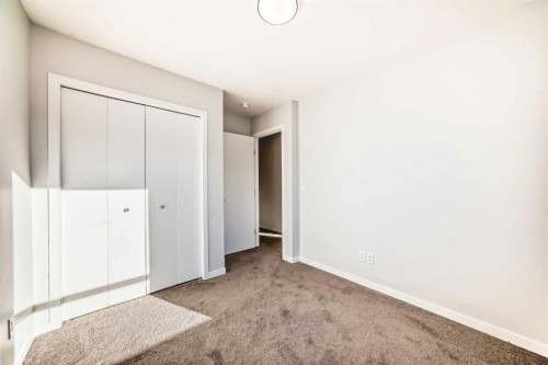 129-42 Cranbrook Gardens Se, Calgary, AB - Indoor Photo Showing Other Room
