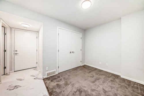 129-42 Cranbrook Gardens Se, Calgary, AB - Indoor Photo Showing Other Room