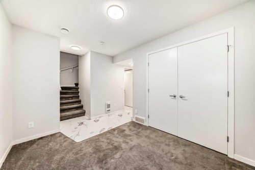 129-42 Cranbrook Gardens Se, Calgary, AB - Indoor Photo Showing Other Room