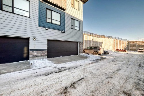 129-42 Cranbrook Gardens Se, Calgary, AB - Outdoor