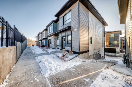 129-42 Cranbrook Gardens Se, Calgary, AB - Outdoor