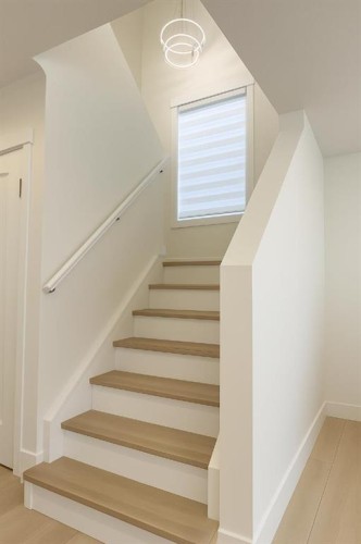 447 Tuscany Ridge Heights Nw, Calgary, AB - Indoor Photo Showing Other Room