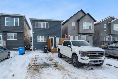 128 Seton Villas Se, Calgary, AB - Outdoor