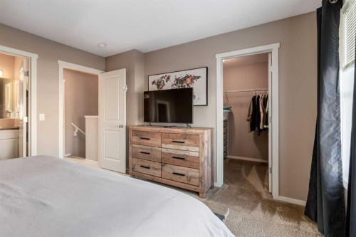 161 Mahogany Drive Se, Calgary, AB - Indoor Photo Showing Bedroom