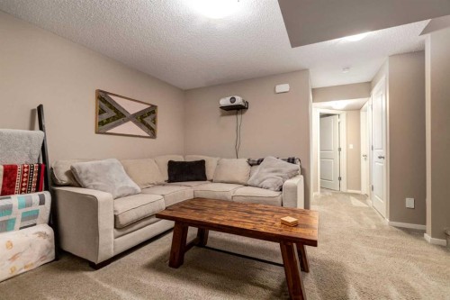161 Mahogany Drive Se, Calgary, AB - Indoor Photo Showing Living Room