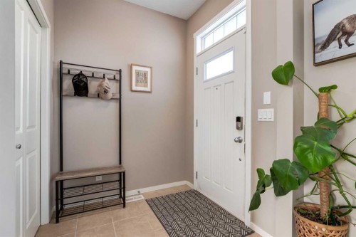 161 Mahogany Drive Se, Calgary, AB - Indoor Photo Showing Other Room