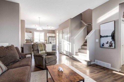 161 Mahogany Drive Se, Calgary, AB - Indoor Photo Showing Living Room