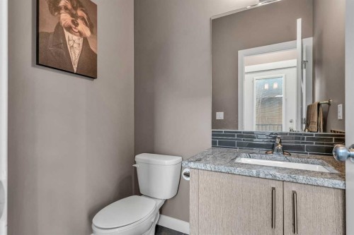 2-4613 17 Avenue Nw, Calgary, AB - Indoor Photo Showing Bathroom
