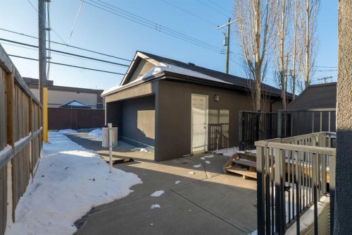 2-4613 17 Avenue Nw, Calgary, AB - Outdoor With Exterior