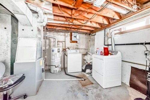 702-4719 33 Street, Red Deer, AB - Indoor Photo Showing Laundry Room