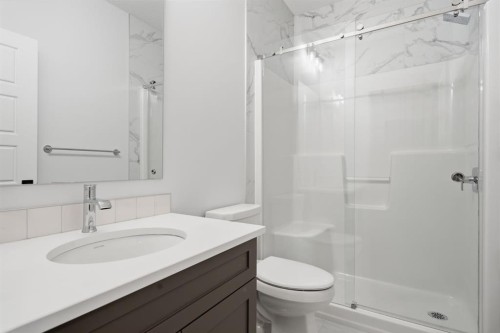 301 Dawson Wharf Road, Chestermere, AB - Indoor Photo Showing Bathroom