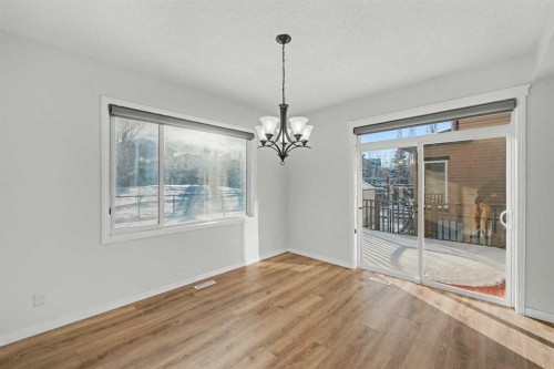 134 Autumn Gardens Se, Calgary, AB - Indoor Photo Showing Other Room