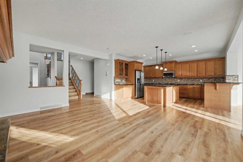 134 Autumn Gardens Se, Calgary, AB - Indoor Photo Showing Kitchen