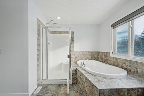 134 Autumn Gardens Se, Calgary, AB - Indoor Photo Showing Bathroom