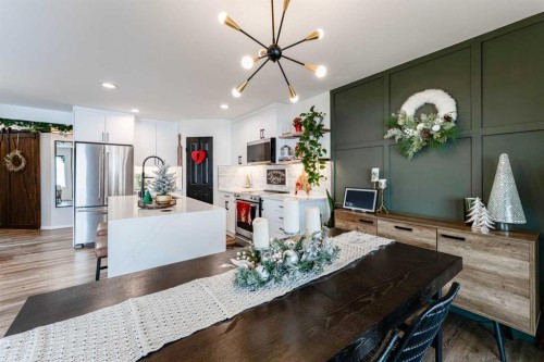 147 Chaparral Ridge Circle Se, Calgary, AB - Indoor Photo Showing Kitchen With Upgraded Kitchen