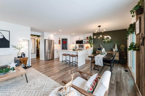 147 Chaparral Ridge Circle Se, Calgary, AB - Indoor Photo Showing Living Room