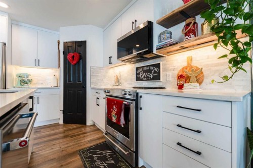 147 Chaparral Ridge Circle Se, Calgary, AB - Indoor Photo Showing Kitchen With Stainless Steel Kitchen With Upgraded Kitchen