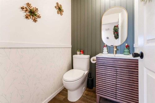 147 Chaparral Ridge Circle Se, Calgary, AB - Indoor Photo Showing Bathroom