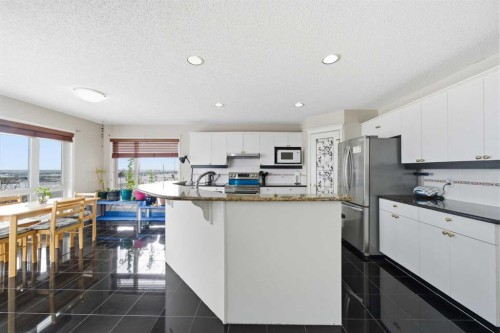 62 Hampstead Gardens Nw, Calgary, AB - Indoor Photo Showing Kitchen With Stainless Steel Kitchen