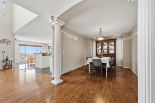 62 Hampstead Gardens Nw, Calgary, AB - Indoor Photo Showing Dining Room