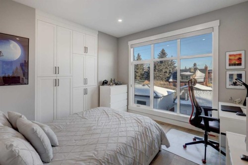 2026 29 Street Sw, Calgary, AB - Indoor Photo Showing Bedroom