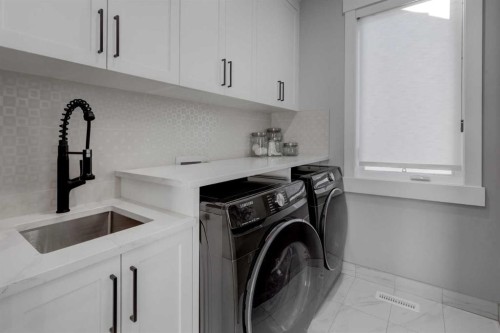 2026 29 Street Sw, Calgary, AB - Indoor Photo Showing Laundry Room