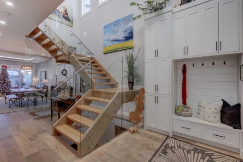 2026 29 Street Sw, Calgary, AB - Indoor Photo Showing Other Room