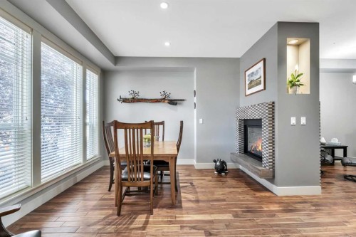 4826 Bowness Road Nw, Calgary, AB - Indoor Photo Showing Dining Room