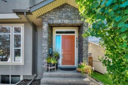 4826 Bowness Road NW Calgary, AB T3B 0B7