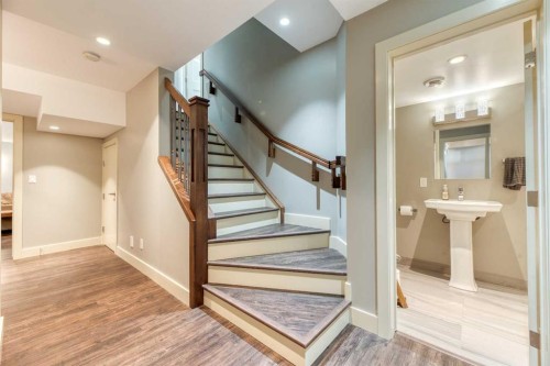 4826 Bowness Road Nw, Calgary, AB - Indoor Photo Showing Other Room