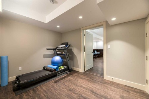 4826 Bowness Road Nw, Calgary, AB - Indoor Photo Showing Gym Room
