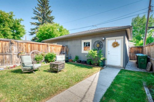 4826 Bowness Road Nw, Calgary, AB - Outdoor