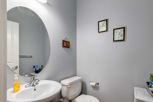 216 Silverado Range Close Sw, Calgary, AB - Indoor Photo Showing Bathroom