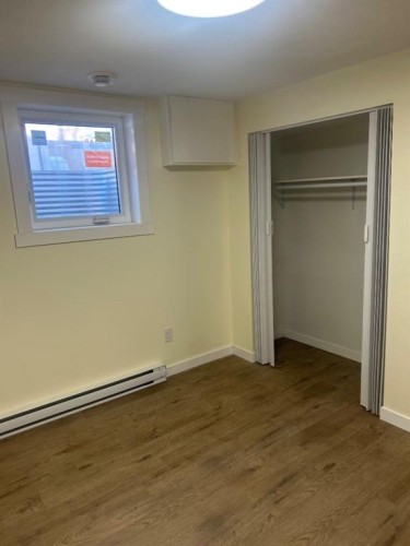 3221 32A Avenue Se, Calgary, AB - Indoor Photo Showing Other Room