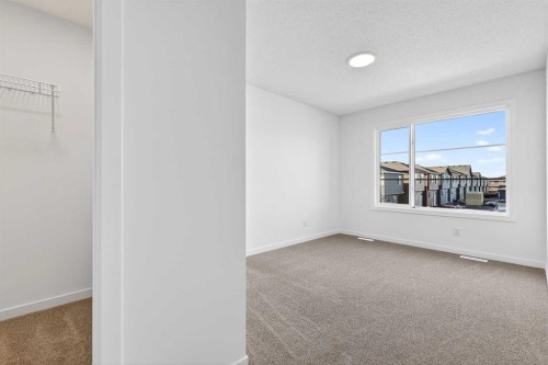 199 Corner Glen Crescent Ne, Calgary, AB - Indoor Photo Showing Other Room