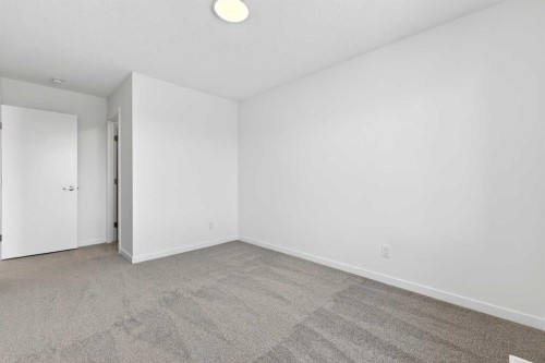 199 Corner Glen Crescent Ne, Calgary, AB - Indoor Photo Showing Other Room