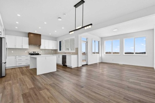199 Corner Glen Crescent Ne, Calgary, AB - Indoor Photo Showing Kitchen With Stainless Steel Kitchen With Upgraded Kitchen