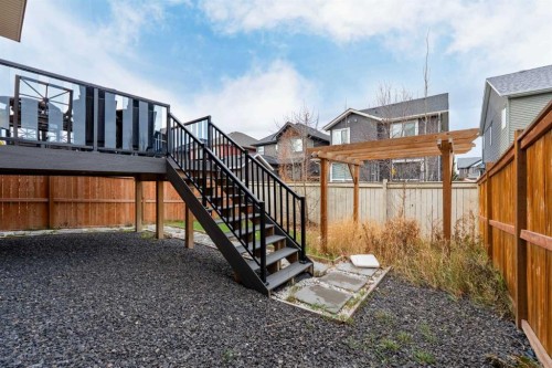 229 Kingsbury Close Se, Airdrie, AB - Outdoor
