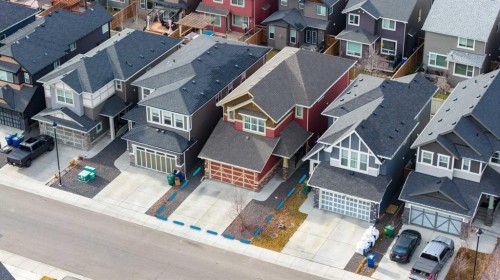 229 Kingsbury Close Se, Airdrie, AB - 