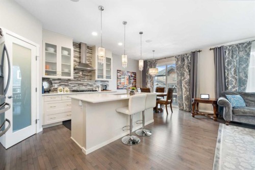 229 Kingsbury Close Se, Airdrie, AB - Indoor Photo Showing Kitchen With Upgraded Kitchen