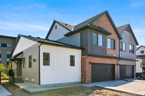 1102-201 Cooperswood Green SW Airdrie, AB T3B 3Y6