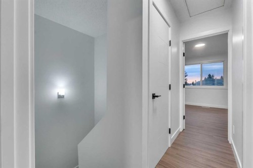 429 Georgian Villas Ne, Calgary, AB - Indoor Photo Showing Other Room