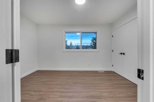 429 Georgian Villas Ne, Calgary, AB - Indoor Photo Showing Other Room