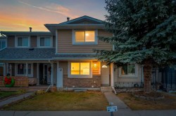 429 Georgian Villas NE Calgary, AB T2A 7E3