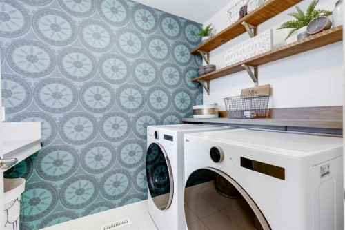 200 Auburn Meadows Crescent Se, Calgary, AB - Indoor Photo Showing Laundry Room